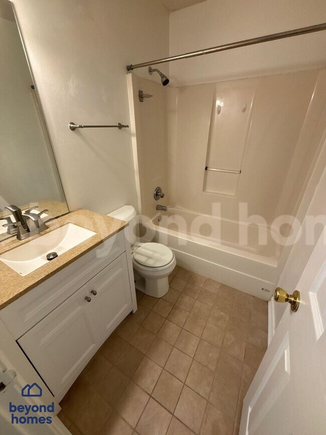 Building Photo - Beautiful 3 Bed 2 Bath home for Rent in Sherwood - Looking for You!