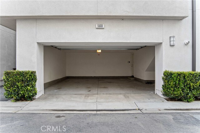 Building Photo - 5533 Palm Dr