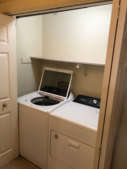 Newer washer/Dryer - 10001 Woodcreek Oaks Blvd