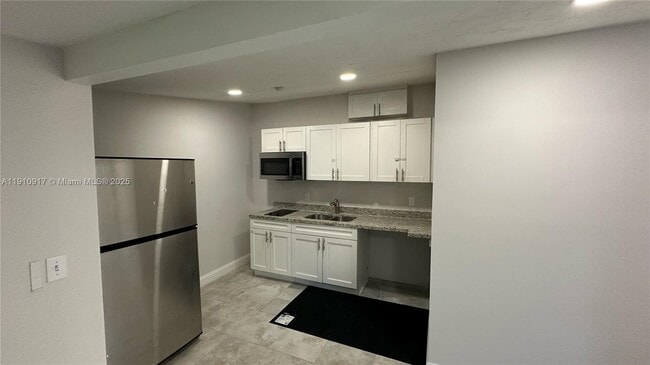 Primary Photo - 408 S 9th St