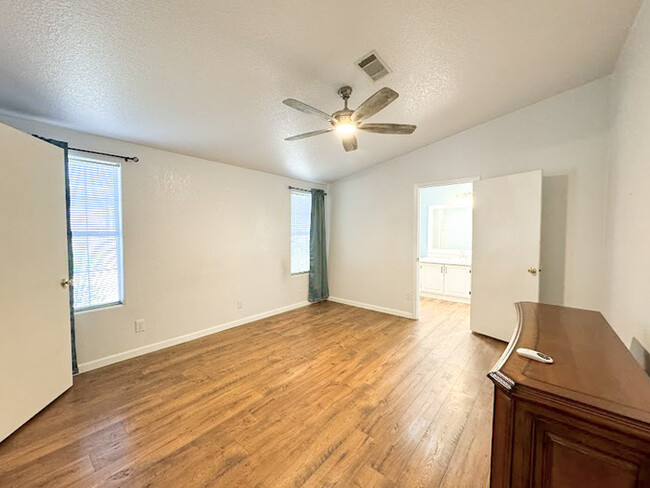 Building Photo - 2Bed/2Bath House at Hawes/Southern! $1499 ...