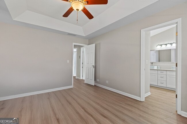 Building Photo - 5720 Crow Dr
