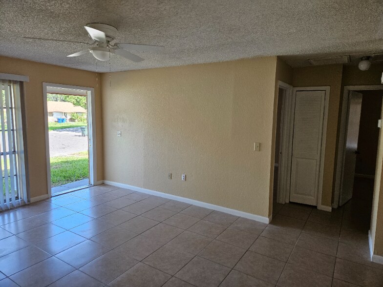Building Photo - 4512 Ballentine Ct