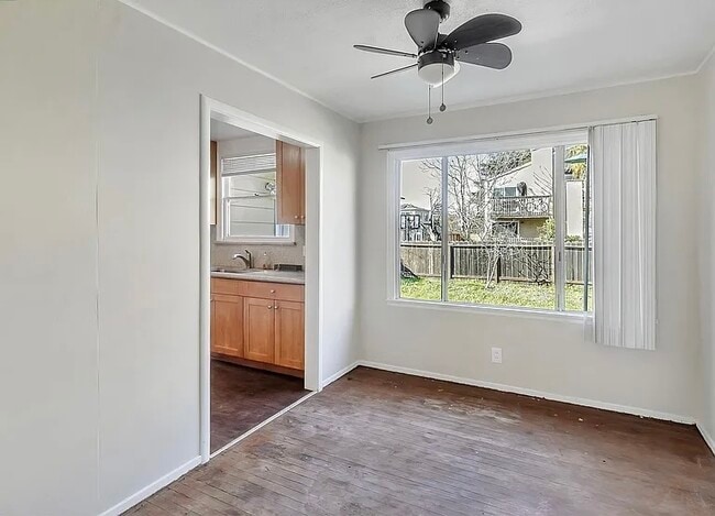 Building Photo - SINGLE FAMILY HOME