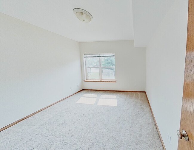 Building Photo - 514 Olive St