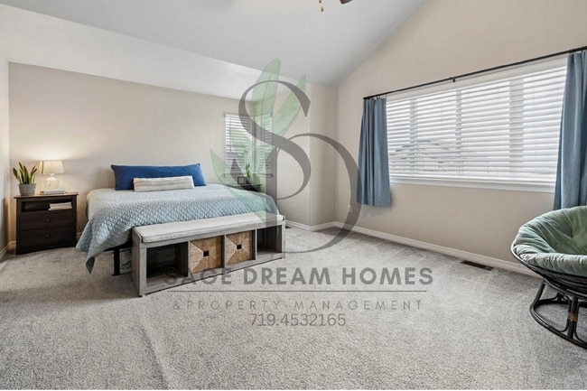 Building Photo - Beautiful 5 Bed + Office Home with 3-Car Garage in Desirable Lorson Ranch!