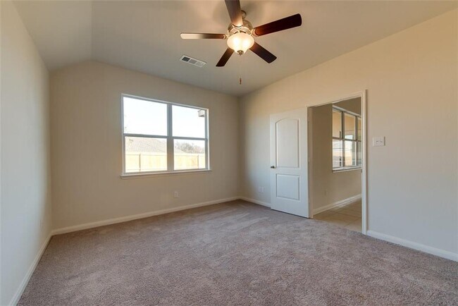 Building Photo - 13033 Tobin Dr