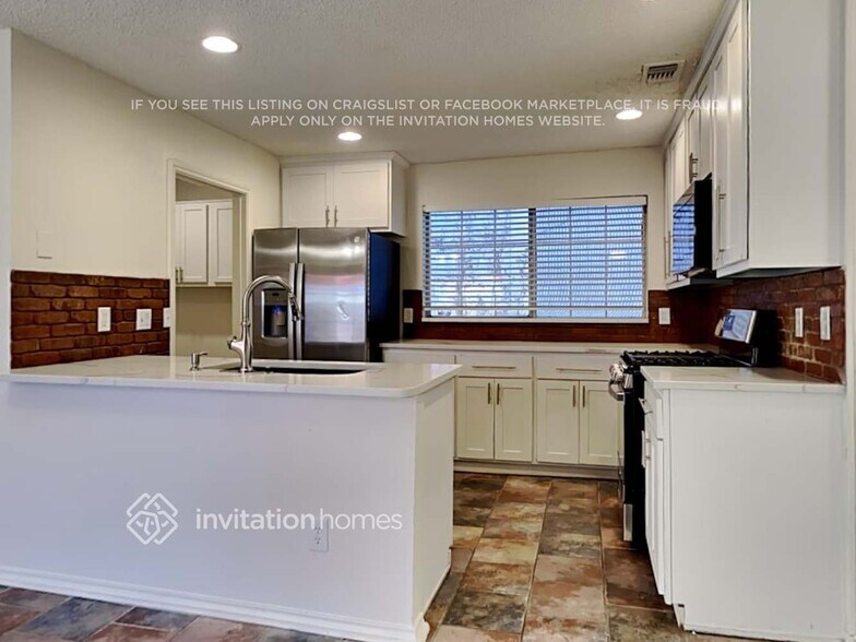 Building Photo - 2217 Merrimac Ln