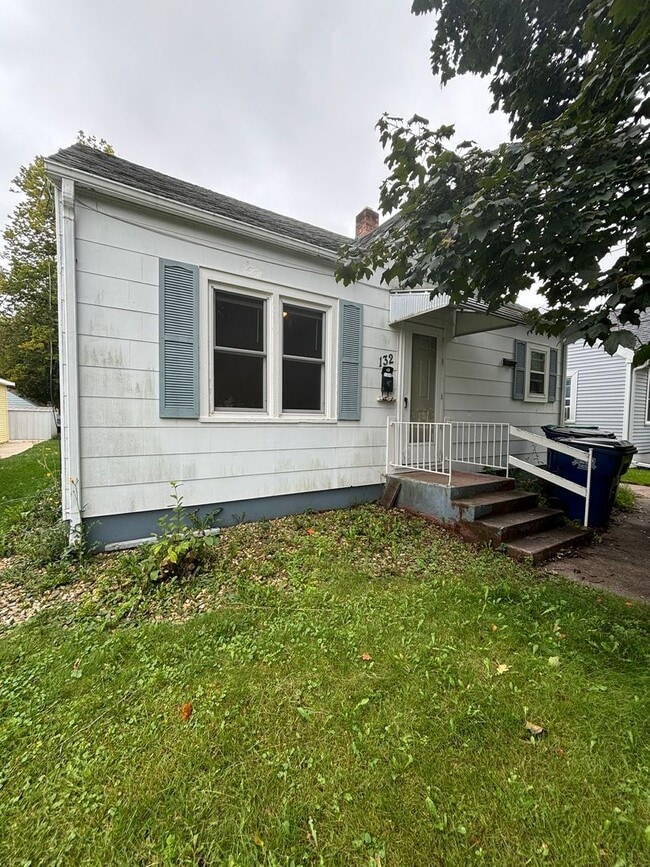 Building Photo - Charming 2 Bedroom 1 Bath Single Family Ho...
