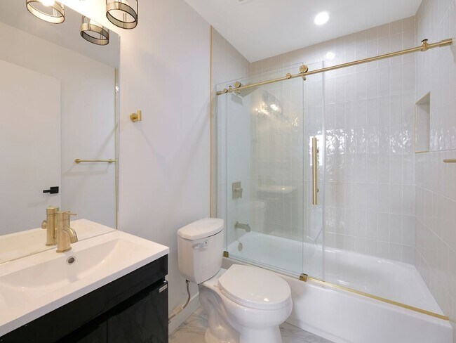 Building Photo - 1856 Redondo Blvd