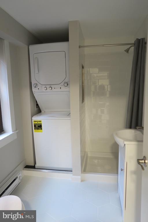 Building Photo - 66 High St