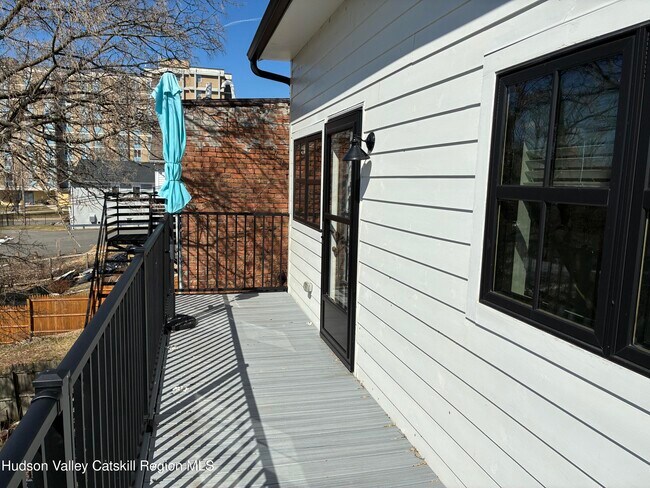 Building Photo - 217 State St