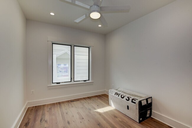 Building Photo - 4107 New Hampshire Ave NW