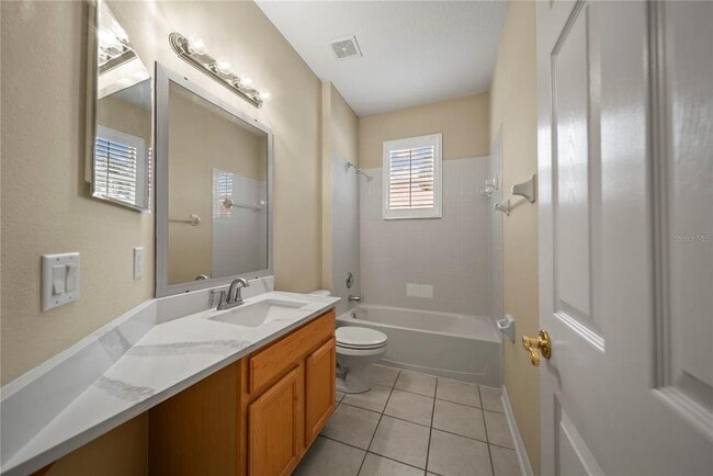 Building Photo - 18214 Stillwell Ln