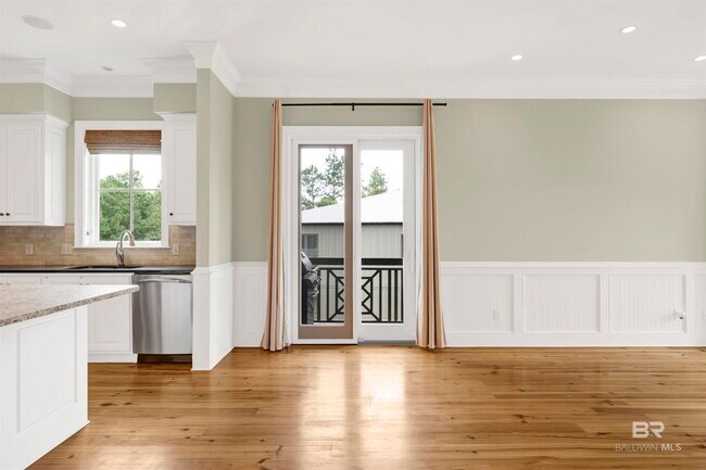 Building Photo - 32491 Water View Dr E