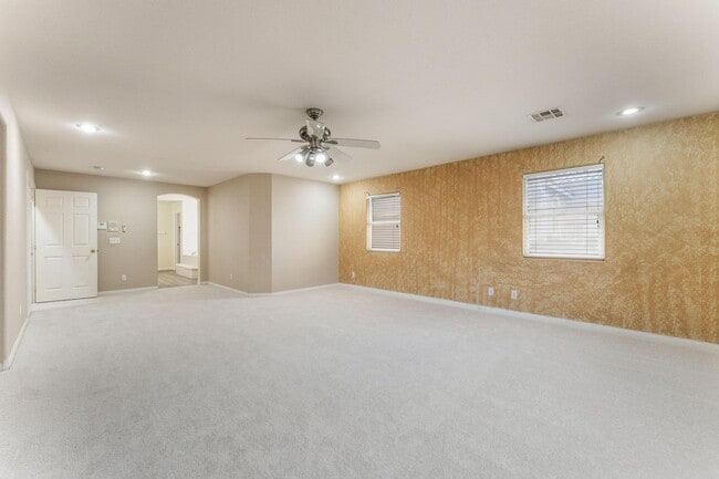 Building Photo - 8901 Goldstone Ave