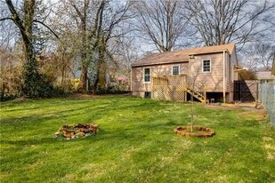 Building Photo - 106 Sadler Court