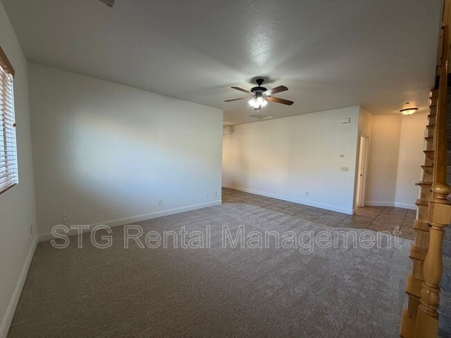 Building Photo - 449 W 500 N