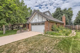 Building Photo - **Stunning 5-Bedroom 4-Bathroom Home in Li...