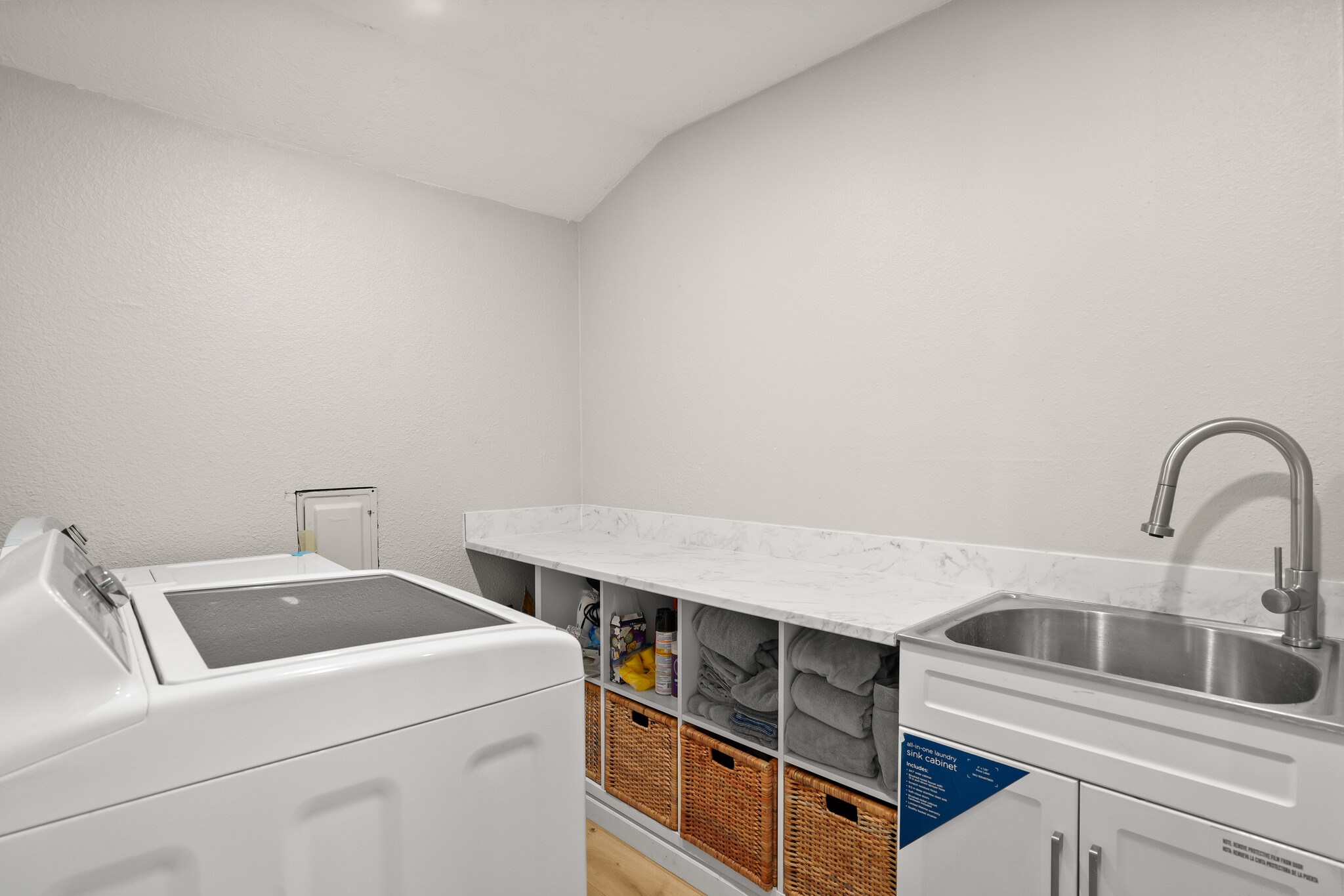 Building Photo - 755 NE 5th St