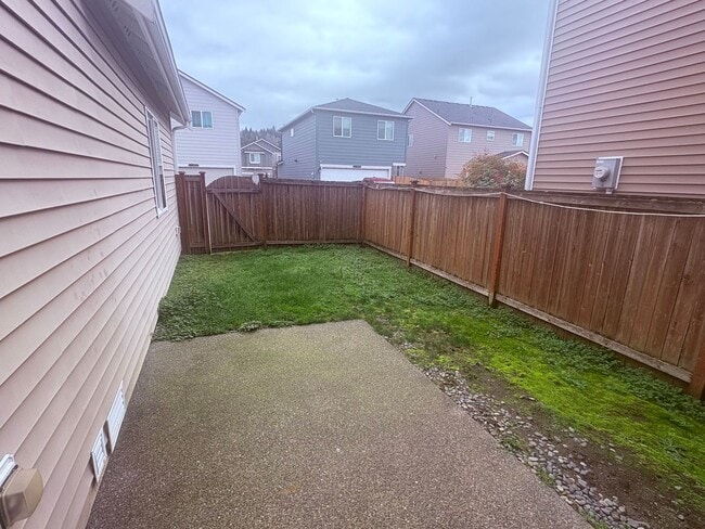 Building Photo - Charming 3-Bedroom, 4-Bath Home in the Heart of Orting