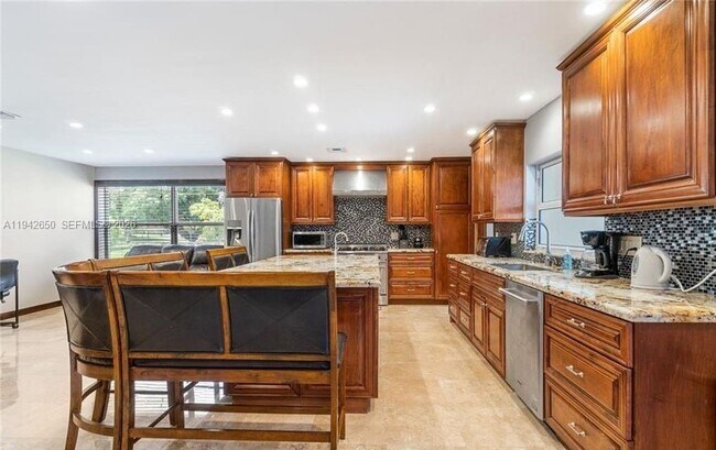 Building Photo - 601 N 44th Ave