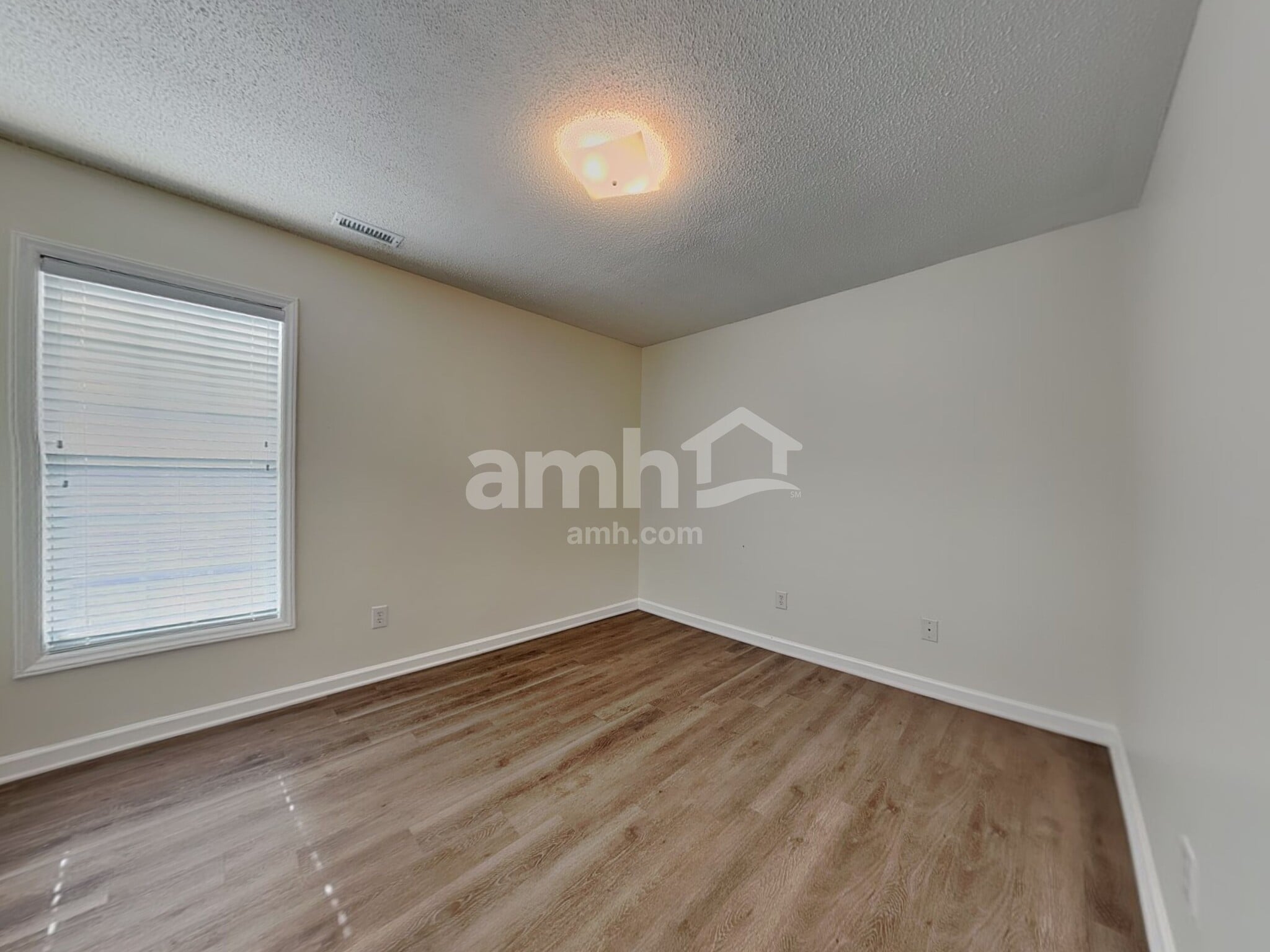 Building Photo - 1954 Waccamaw Path