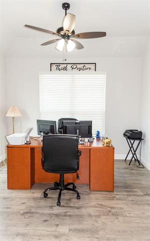 Building Photo - 809 Woodview Ct