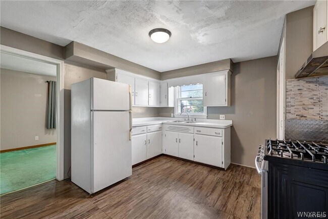 Building Photo - 191 Eastland Pkwy