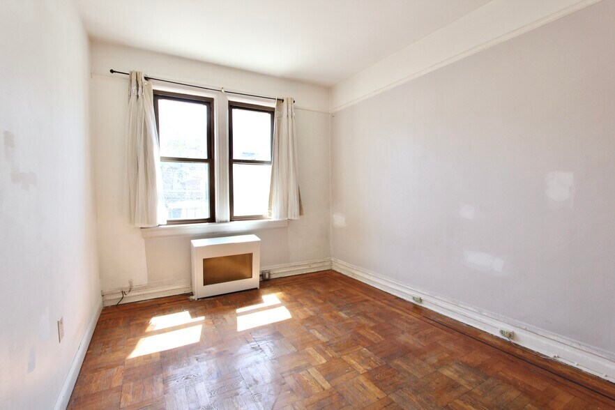 Building Photo - 3936 Skillman Ave
