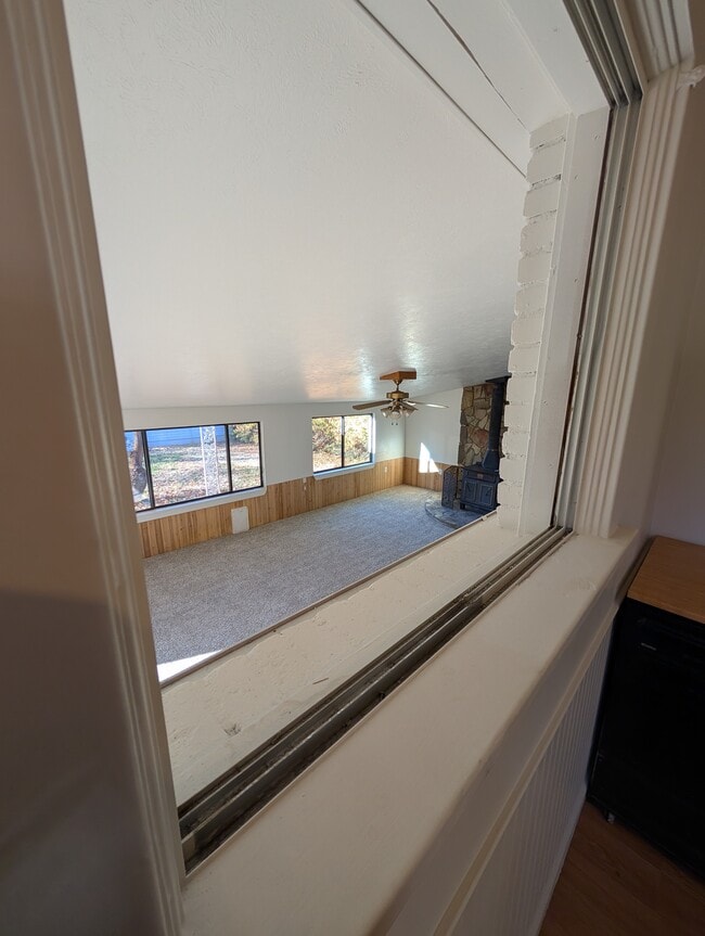 Building Photo - 225 N Main St