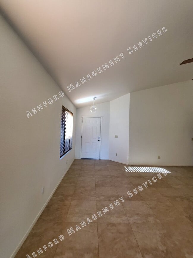Building Photo - ***MOVE IN SPECIAL***3 BEDROOM ON CULDESAC...