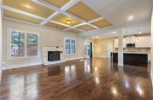 Building Photo - 2727 Cove View Ct SE