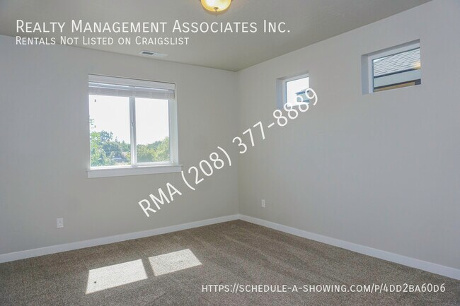 Building Photo - 9165 W Tillamook Dr