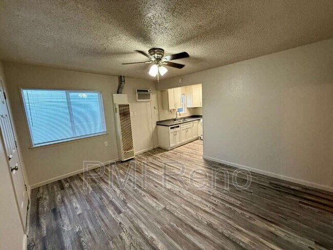 Building Photo - 1931 1/2 Valley Rd