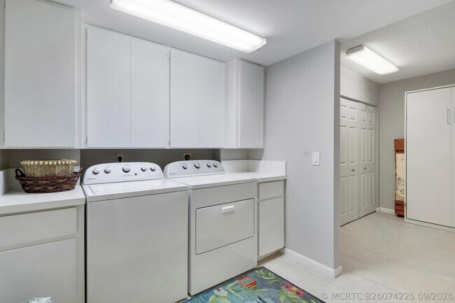 Building Photo - 1601 Marina Isle Way