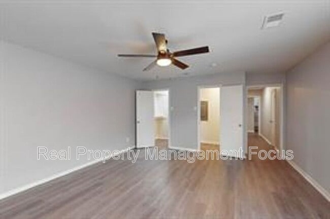 Building Photo - 14724 Overview Dr