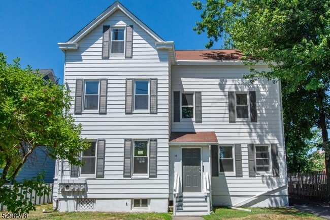 Building Photo - 54 Spruce St