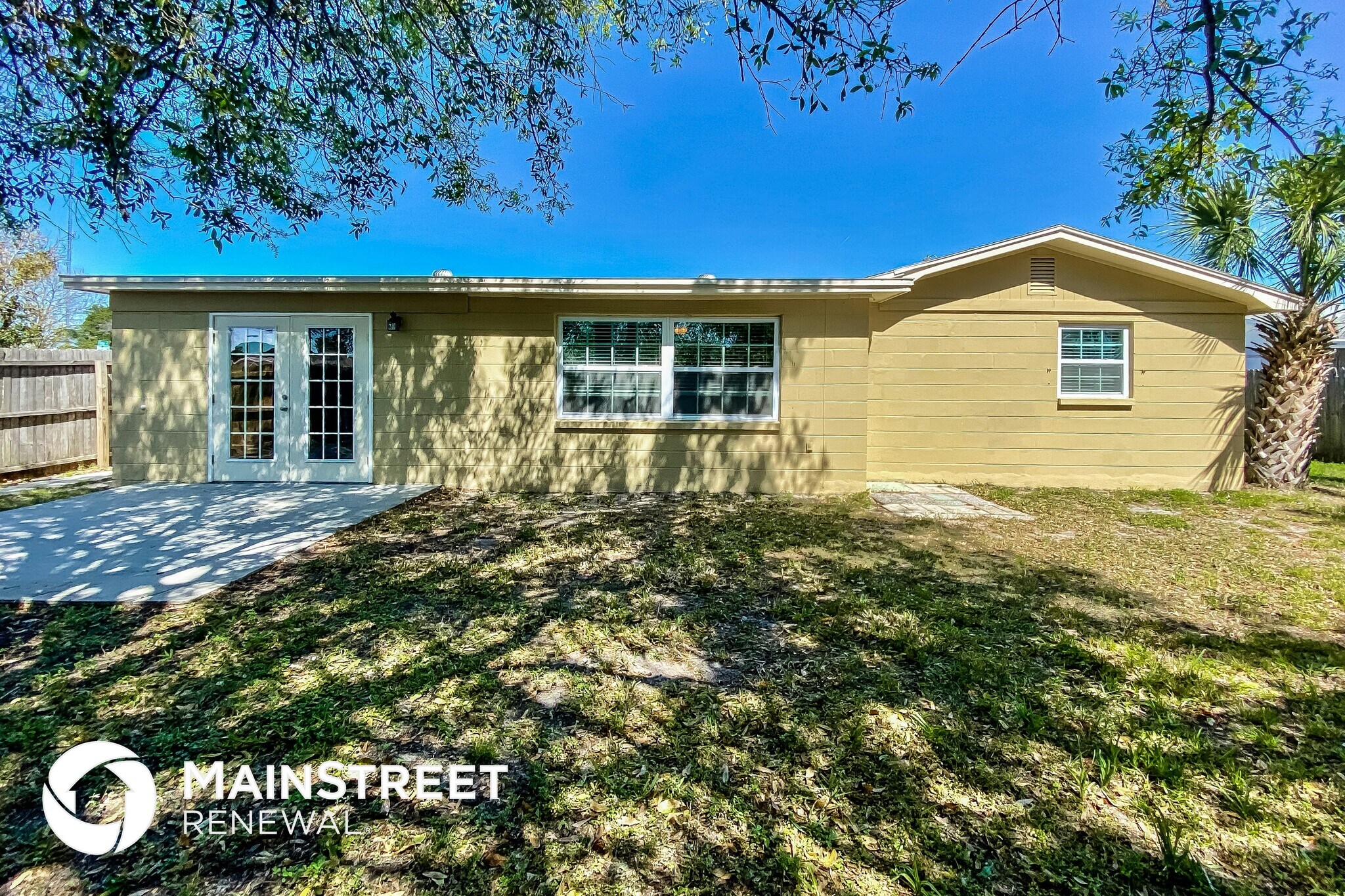 Building Photo - 3208 Primrose Dr