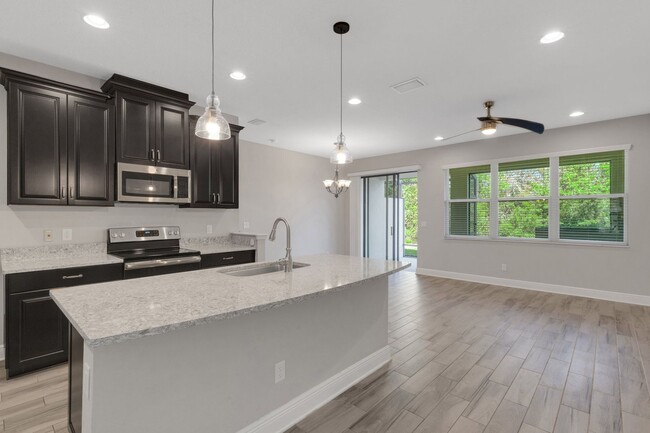 Building Photo - Beautiful Townhome for Rent