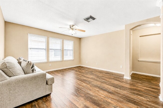 Building Photo - 6315 Linfield Bluff Ln
