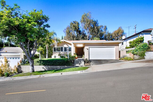 Primary Photo - 2623 S Beverly Dr