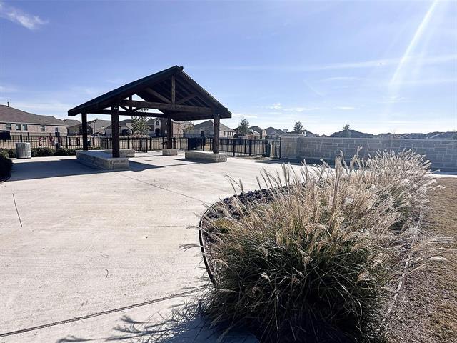 Building Photo - 309 Hackberry St