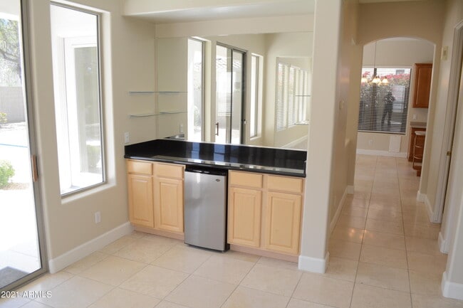 Building Photo - 7637 E Calle De Las Brisas