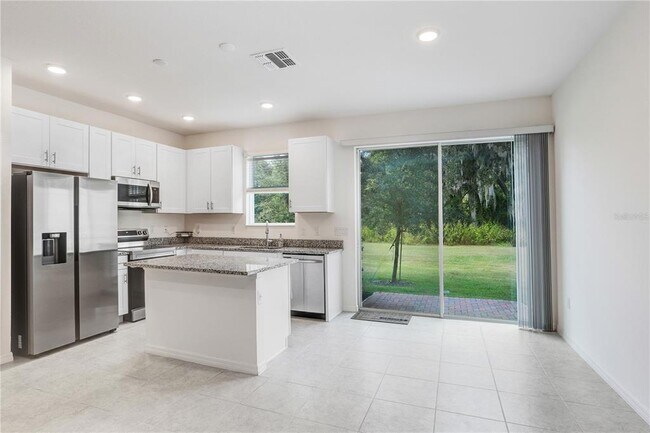 Building Photo - 34155 Cinder Wy