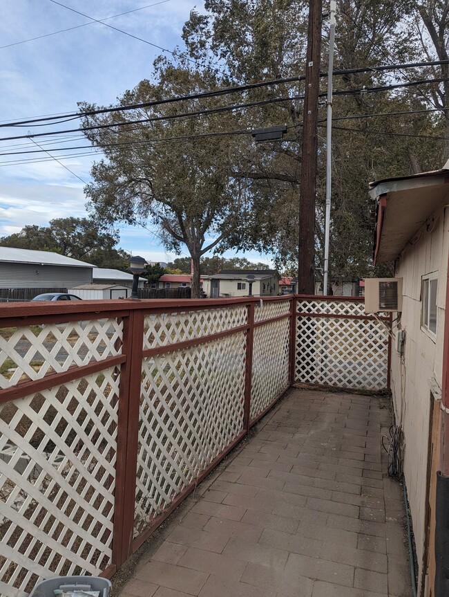 Back patio for tenant use. Seating or plants or whatever strikes your fancy - 422 5th Ave SE