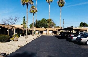 Building Photo - 2340 W Hayward Ave