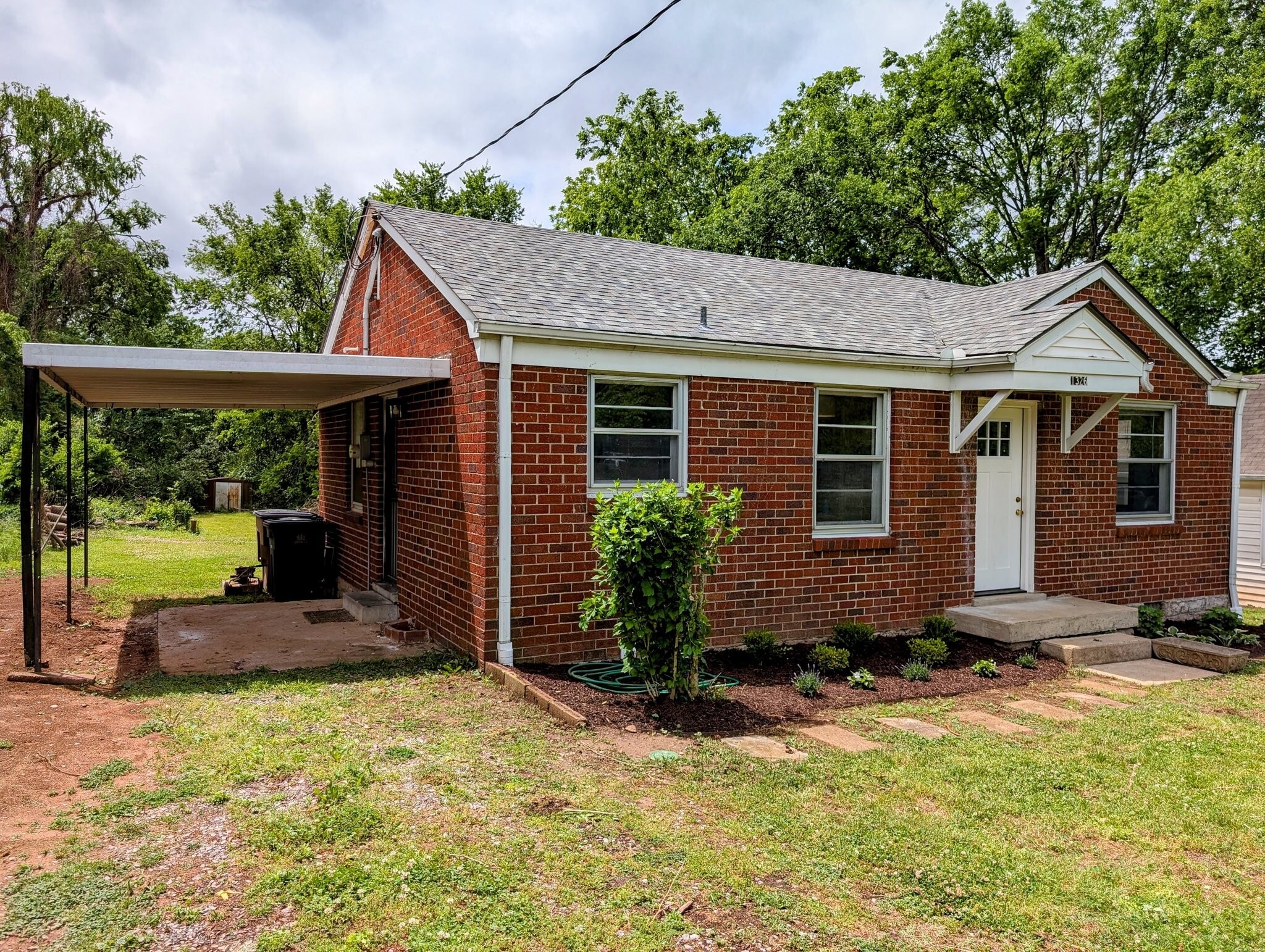 Building Photo - 1326 McAlpine Ave