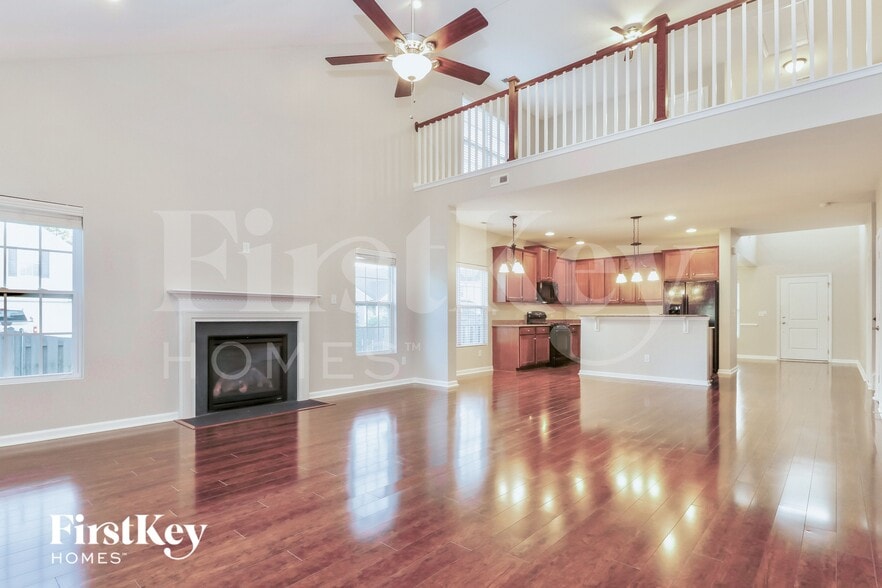 Building Photo - 9023 Hema Ln