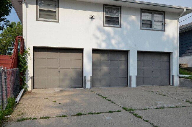 Building Photo - 4451 Bloomington Ave